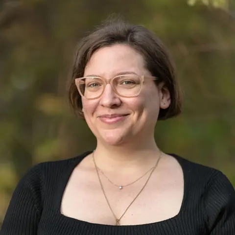 Portrait of Noa Tamir